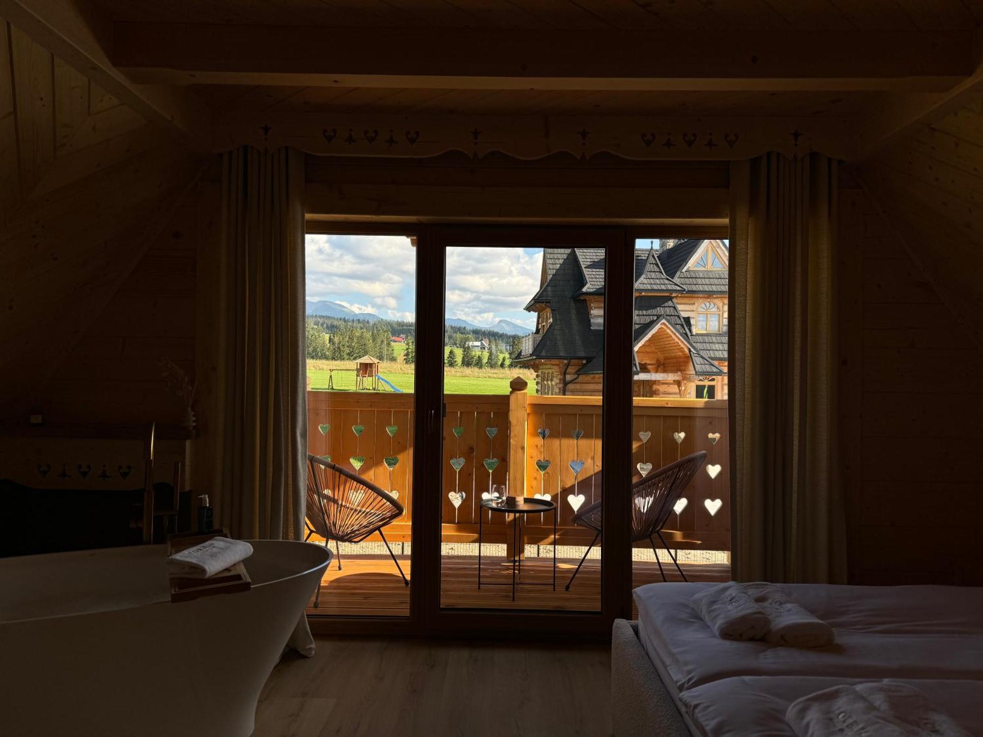 Lovelia Luxury *