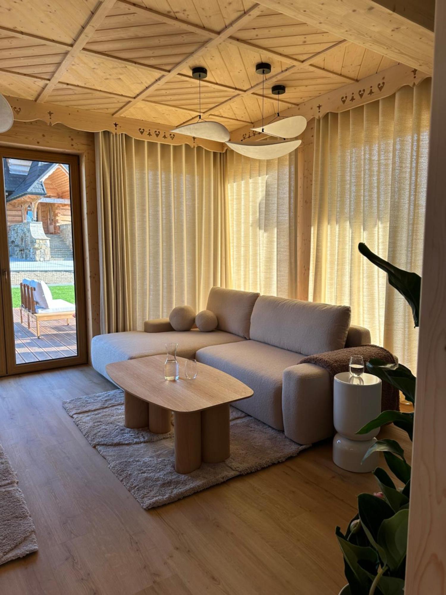 Lovelia Luxury Vila *