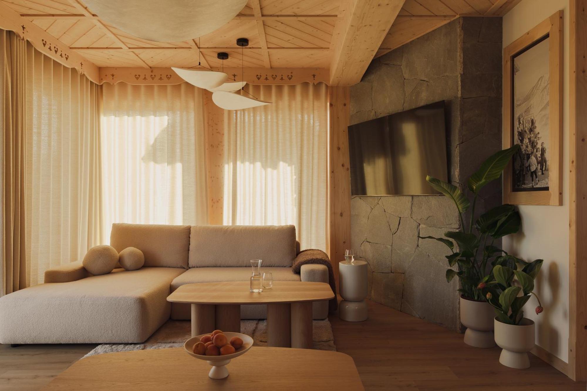 Lovelia Luxury *